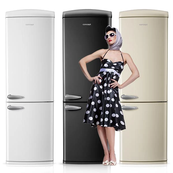 Tři vestavné lednice v retro stylu s modelkou.