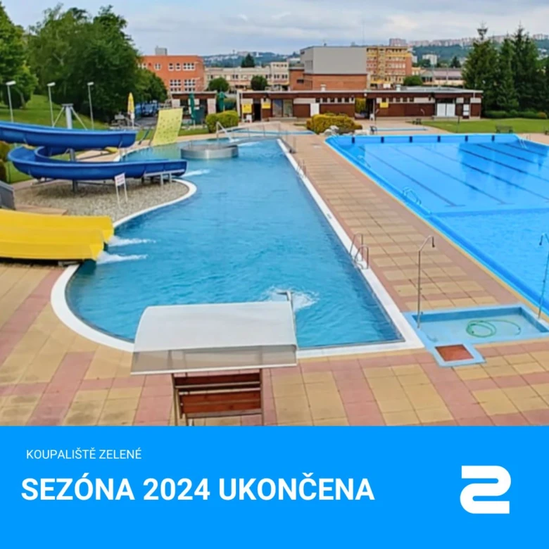 Venkovní bazén Koupaliště Zelené s vodními skluzavkami v sezóně.