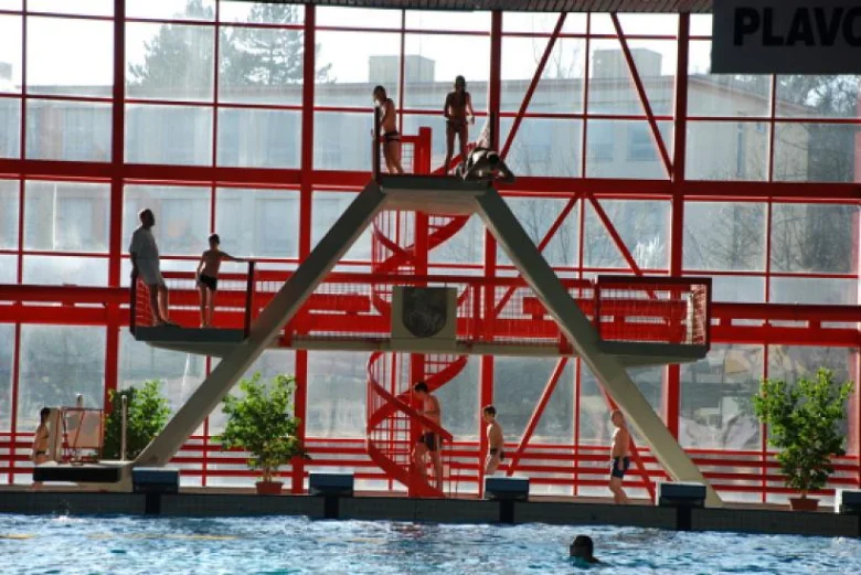 Indoor swimming pool diving tower